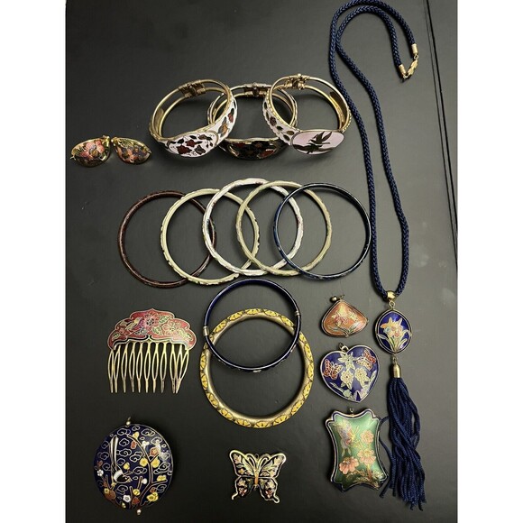 Vintage Lot Of 19 Cloisonné Jewelry Lot Bracelets Bangles Necklaces Pendant, etc - Picture 2 of 16